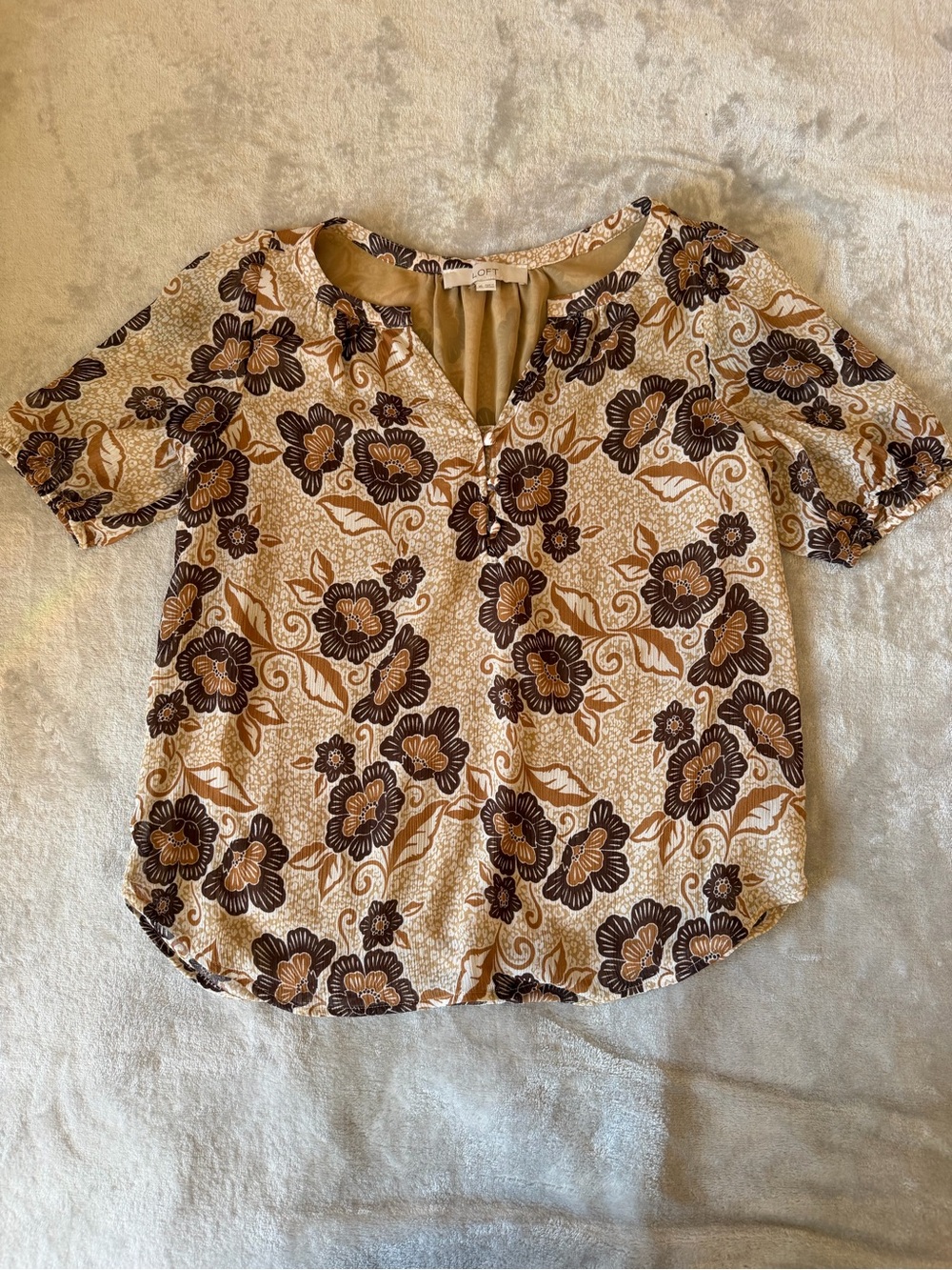 LOFT Beige Short-Sleeve Floral Split-Neck Blouse